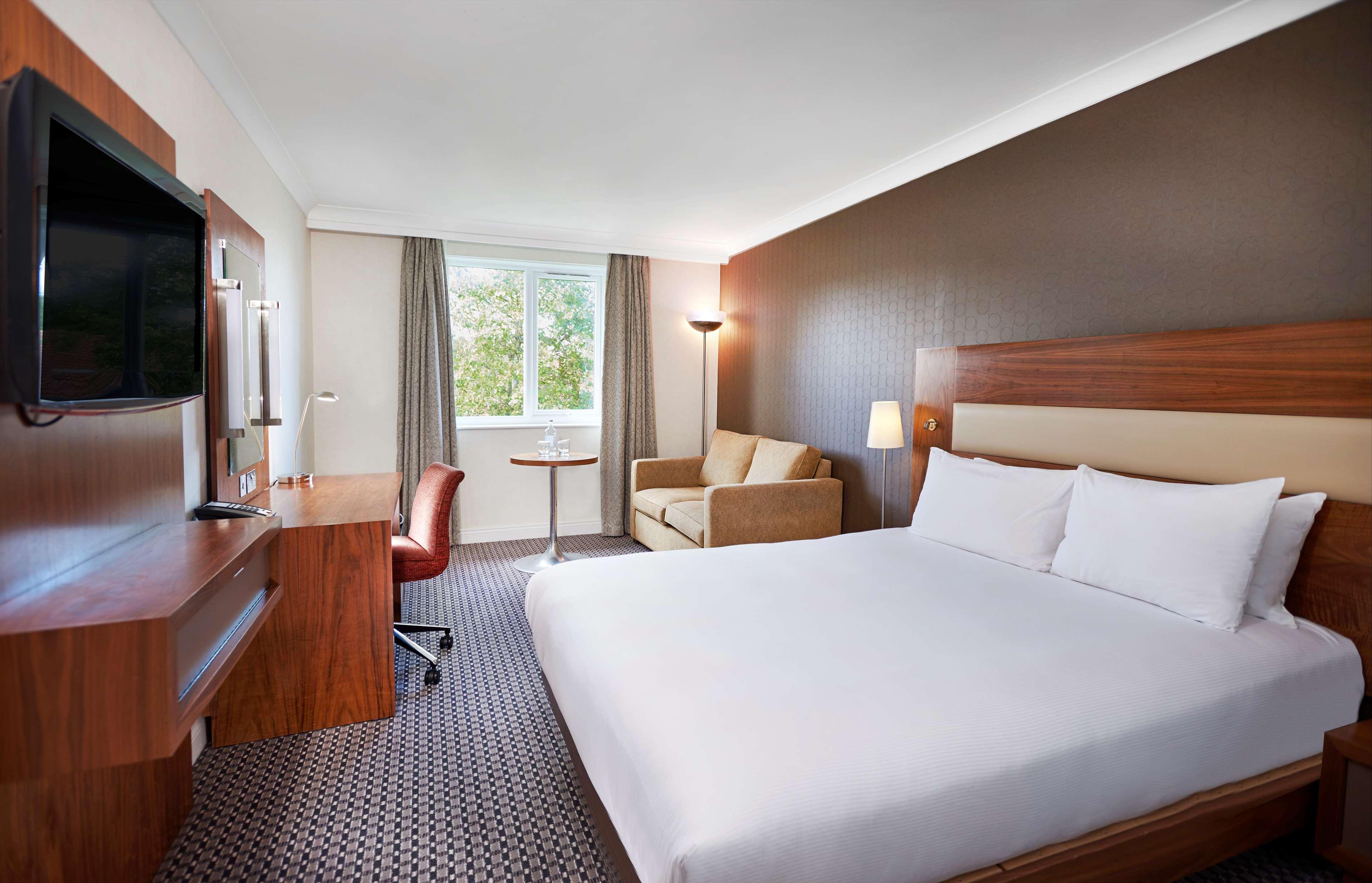 Hotel Doubletree By Hilton Bristol North Esterno foto