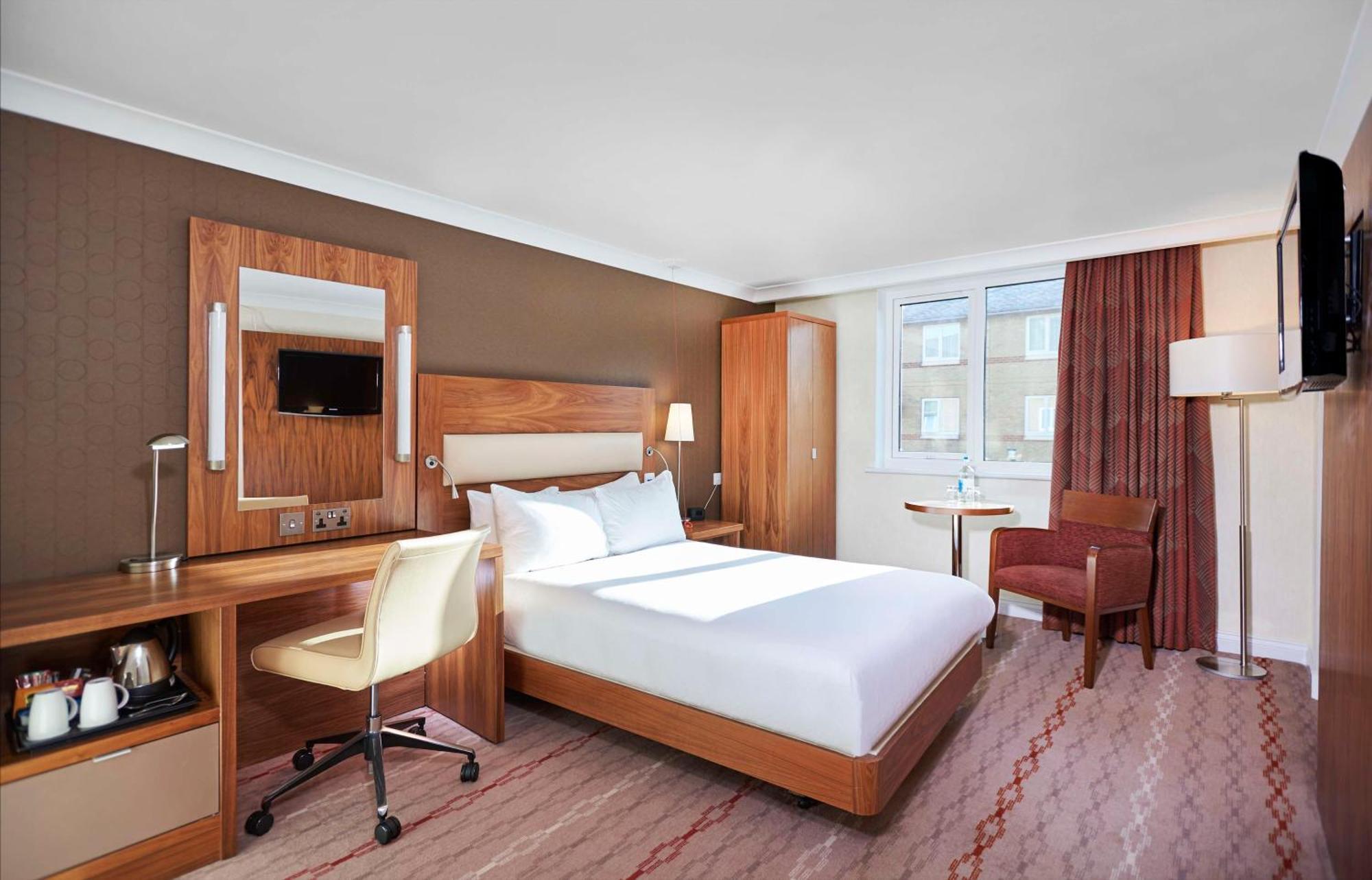 Hotel Doubletree By Hilton Bristol North Esterno foto