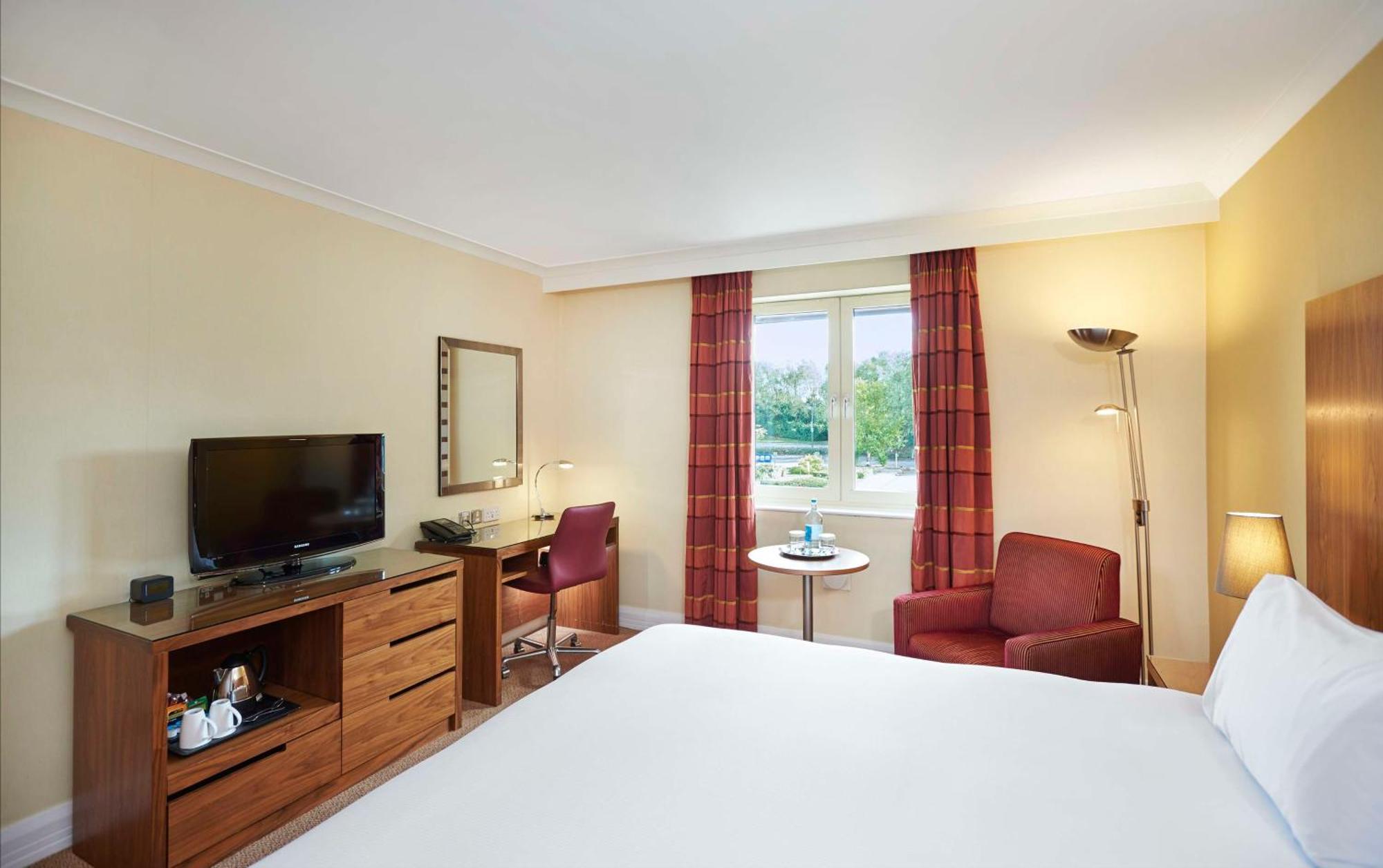 Hotel Doubletree By Hilton Bristol North Esterno foto