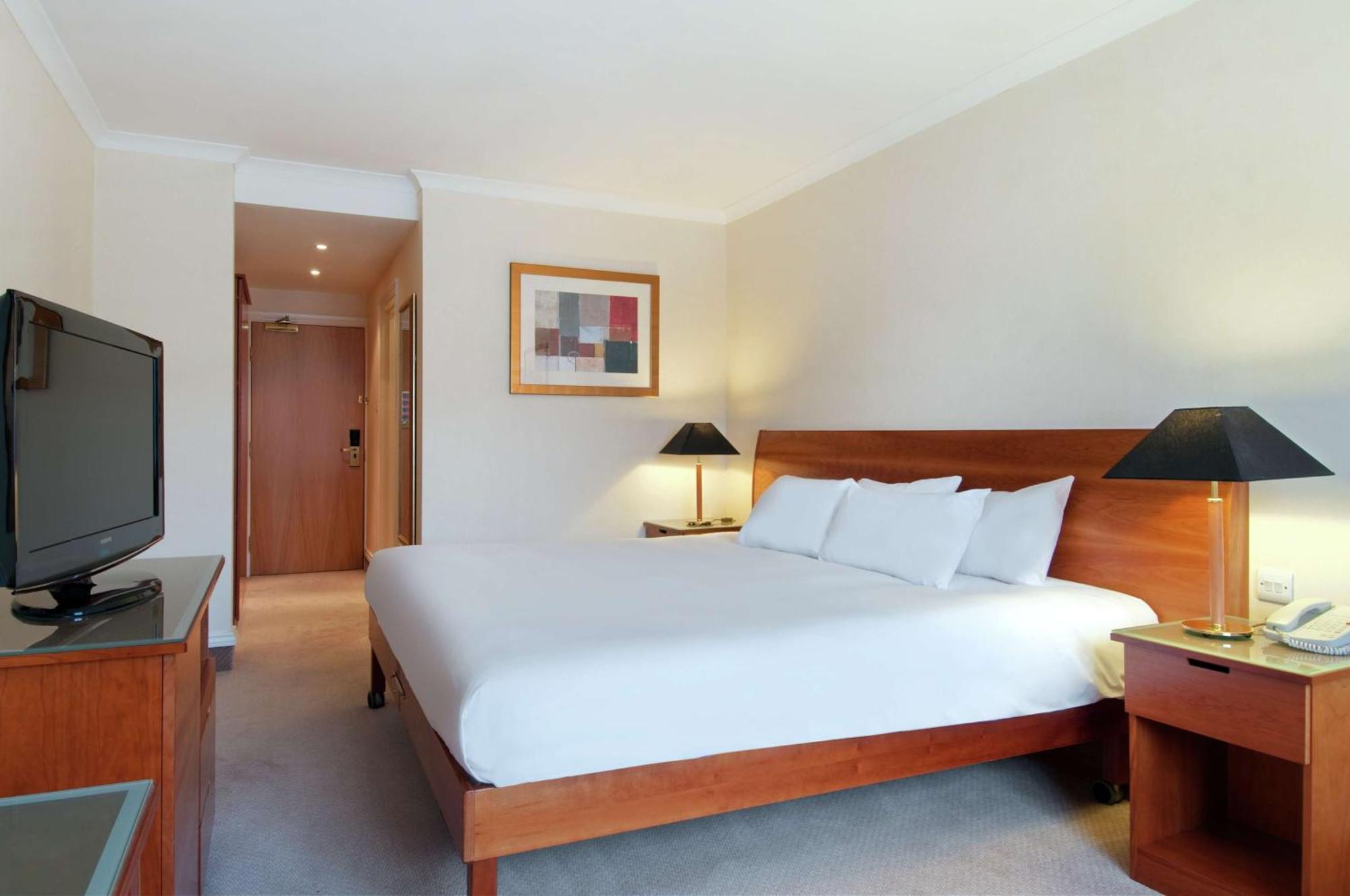 Hotel Doubletree By Hilton Bristol North Esterno foto