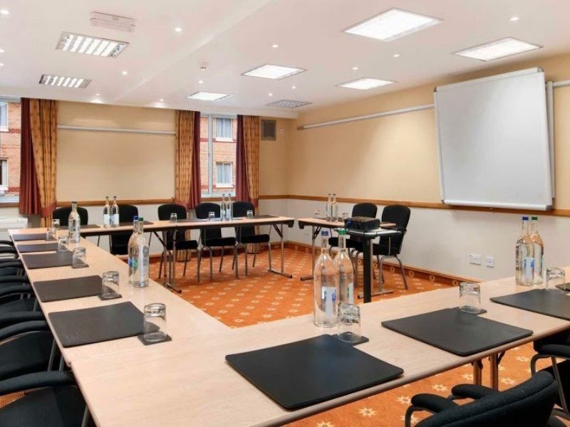 Hotel Doubletree By Hilton Bristol North Esterno foto